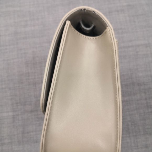 EMP. T Label crossbody bag - Picture 9 of 15